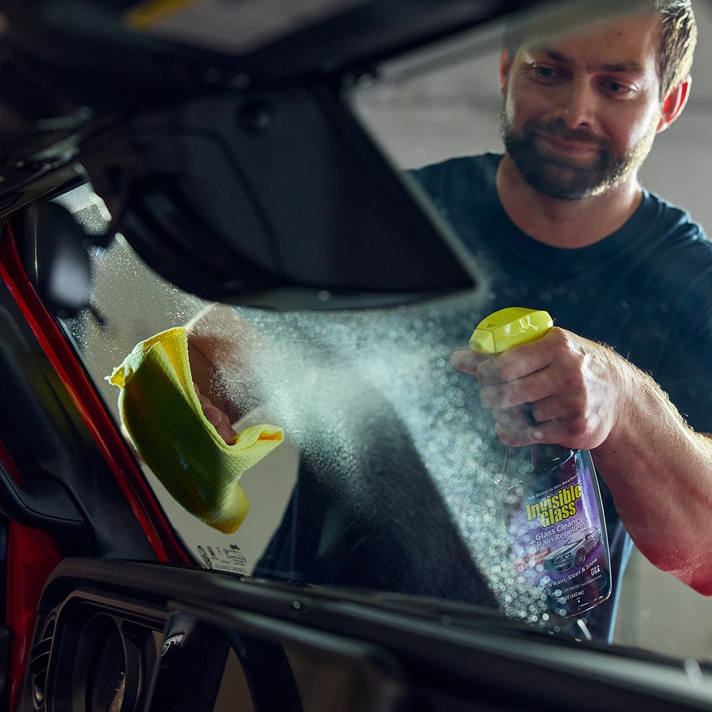 
                    
                      92184_Invisible Glass_Clean & Repel (Spray)
                    
                  